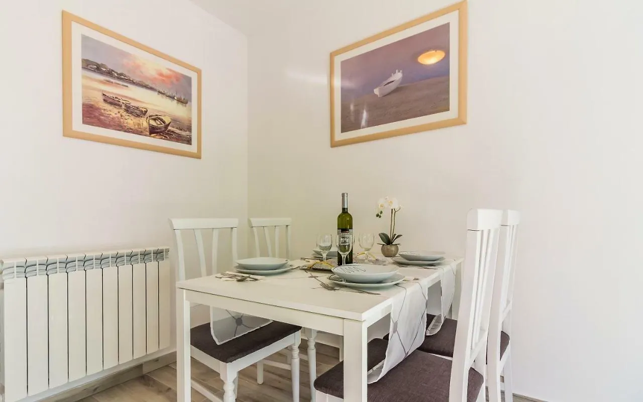 Apartment Mika Pula